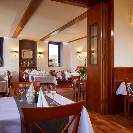 Hotel Eisenbahn كارلشتات المظهر الخارجي الصورة